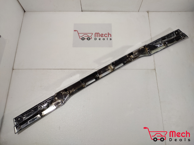 Toyota Innova (2012-2016) Trunk Chrome-TYDIN4RNPCC-Accurate- mechdeals.com