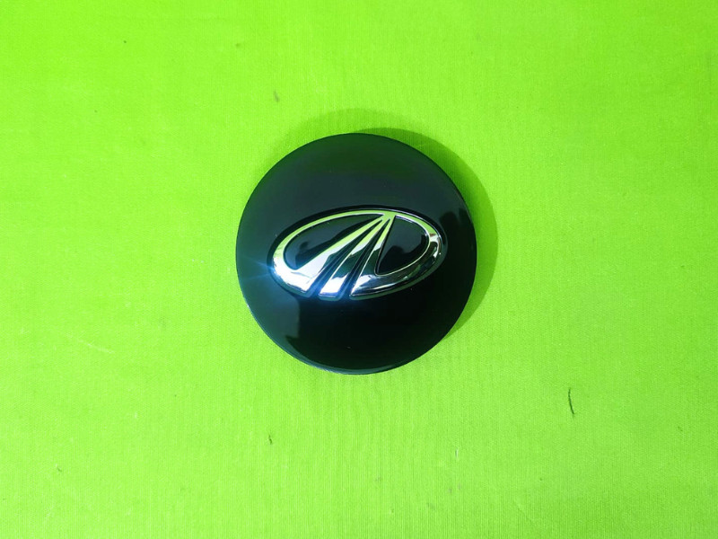 Xuv 500 original on sale wheel cap