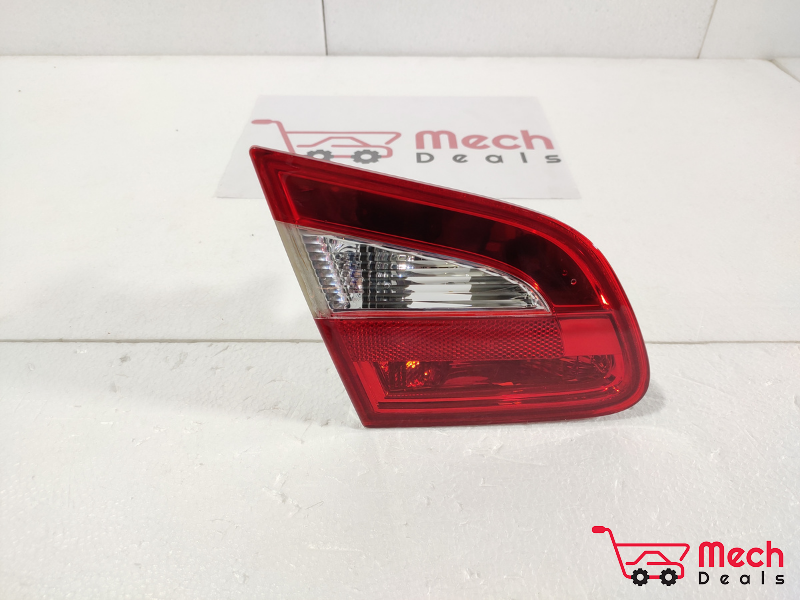 Skoda Superb Type-3 Tail Lamp Blazer