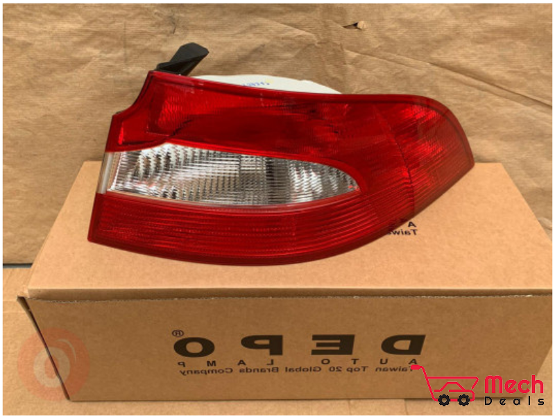 Skoda Superb Outer Tail Light Right