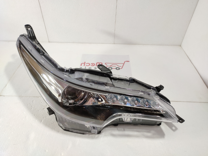 Toyota Fortuner Type-4 Head Lamp, Right