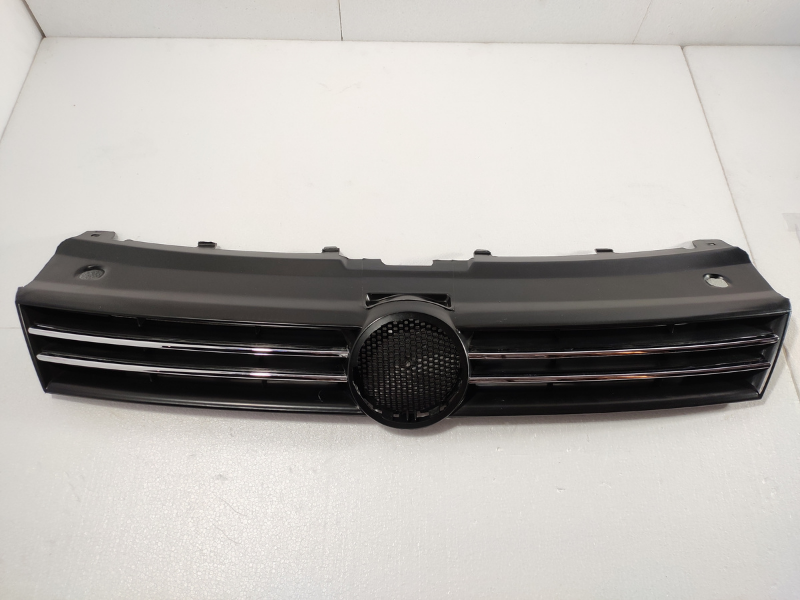 Polo/Vent Front Radiator Grille Upper