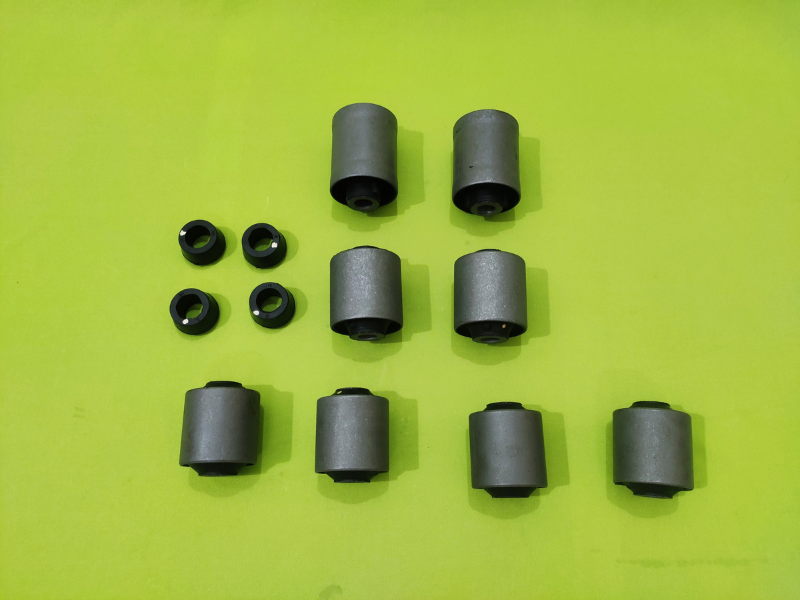 Toyota Innova Rear Suspension Bushing Kit 12 Pcs