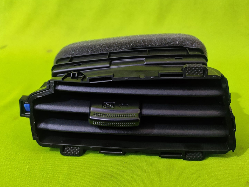 Duct Assy-Ctr Air Vent,Lh